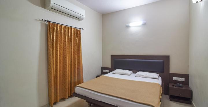 Airlines Hotel Mysore Buitenkant foto